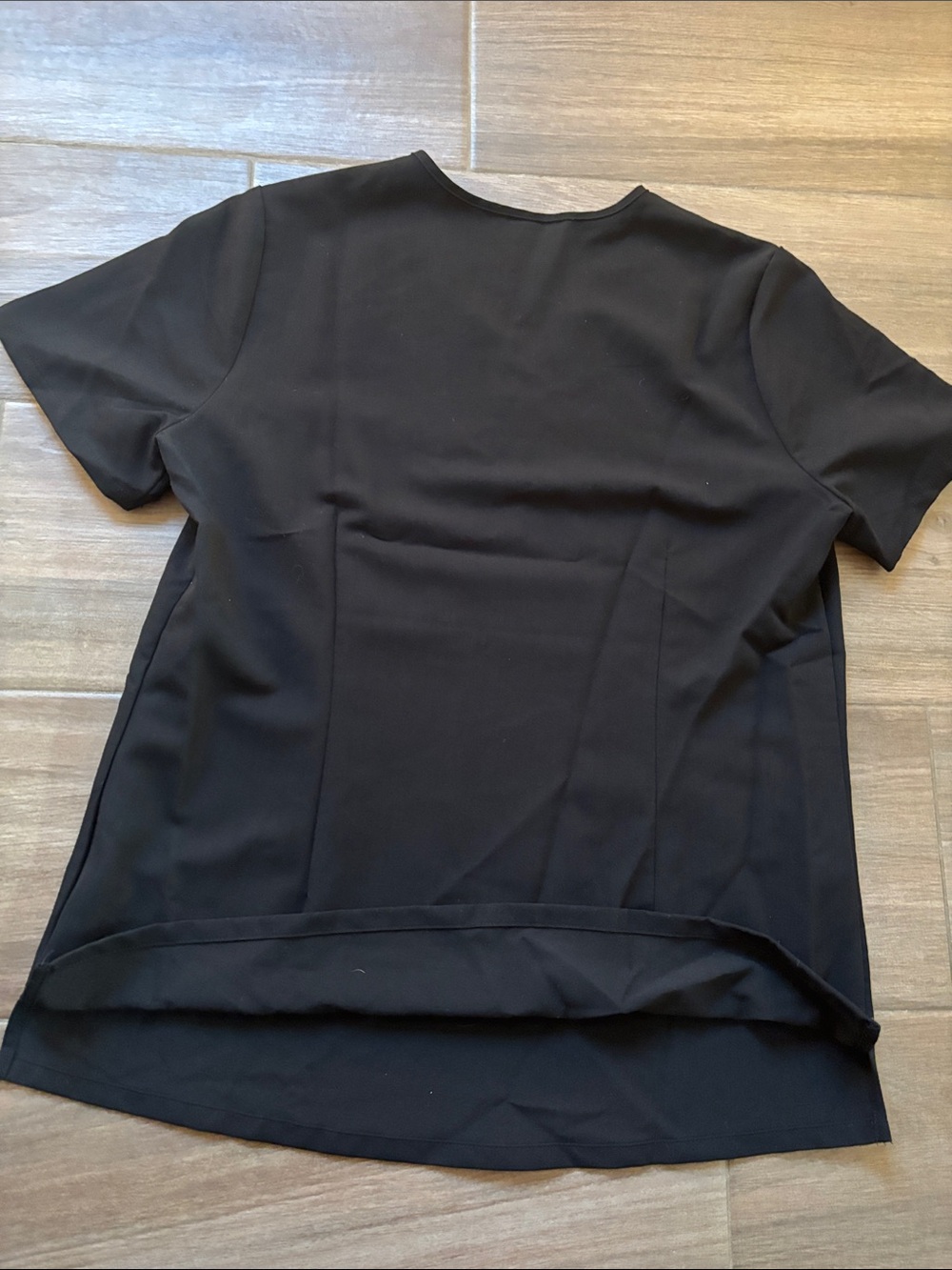 FIGS Women’s Catarina Scrub Top Shirt in Black - Picture 10 of 11